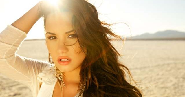 Demi Lovato 1992 augusztus 20-án született Albuquerque-ben.