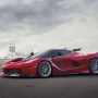 Az Assetto Corsa - amelynek a szlogenje „A te versenyszimulátorod” lett - április huszonkettedikén fog PlayStation 4-re és Xbox One-ra kanyarodni, a dobozos kiadás borítóján pedig a Ferrari FXX-K fog várni bennünket.