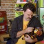 Tim Schafer Double Fine - Na igen, de két kérdésünk lenne: egyrészt annak ellenére, hogy a top tizes listába felkerült a legnagyobb finanszírozású játékok közé, vajon mekkora csalódást kelhet a végeredmény két év múlva?