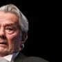 MOZI HÍREK – A legendás francia filmsztár: Alain Delon „visszatér” – a szó minden értelmében – ugyanis egy vadonatúj filmen is dolgozik – derült ki a Paris Match-nak adott exkluzív interjújából.