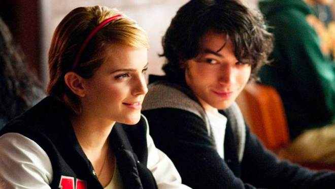 MOZI HÍREK - Az emberek Emma Watsonra várnak, hogy tisztázza a kényes helyzetet, ami egykori színésztársával, a The Flash sztárjával, Ezra Millerrel kapcsolatos.
