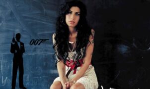MOZI HÍREK - A fiatalon, tragikusan elhunyt Amy Winehouse majdnem a Quantum of Solace zenéjét szolgáltatta a The Sound of 007 című új dokumentumfilm szerint. A James Bond-producer "nagyon szomorú" találkozóra emlékszik vissza a fiatalon elhunyt popsztárral.