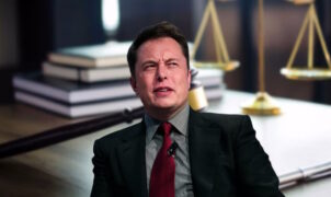 Elon Musk, a Twitter vezérigazgatója 128 millió dolláros perrel néz szembe, ami szemöldökráncolásra készteti a közönséget, és komoly kérdéseket vet fel a döntéseit illetően.