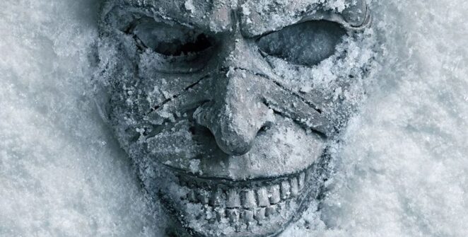 FILMKRITIKA - Scott Derrickson visszahozza a Portyázót, de a folytatás már nem ugyanazzal a kézikönyvvel játszik: az 1982-be helyezett történet a csikorgó hó és a félálomszerű, jeges lidércnyomás határán egyensúlyoz, hol feszesre húzva, hol ködösen lebegtetve a feszültséget.